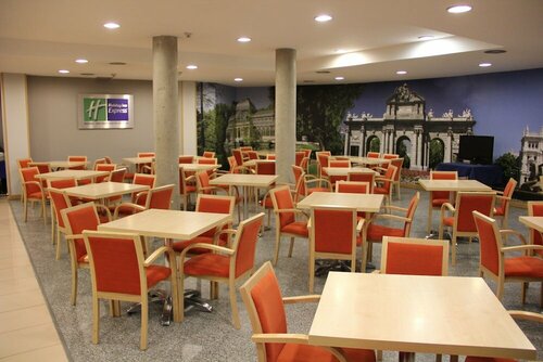 Гостиница Holiday Inn Express Madrid-San Sebastian de los Reyes, an Ihg Hotel