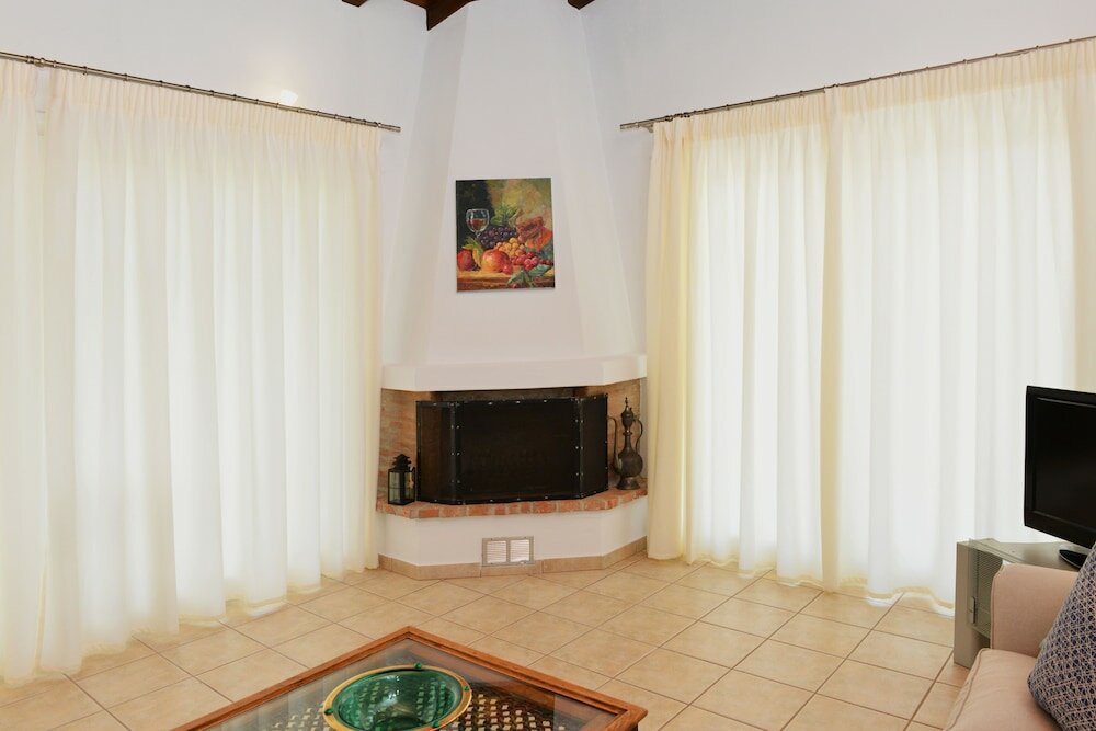 Фото Orestis Suites