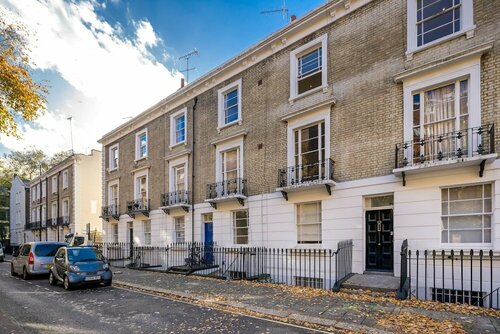 Гостиница Altido Chic & Modern 2-Bed Flat W Patio In Pimlico в Лондоне