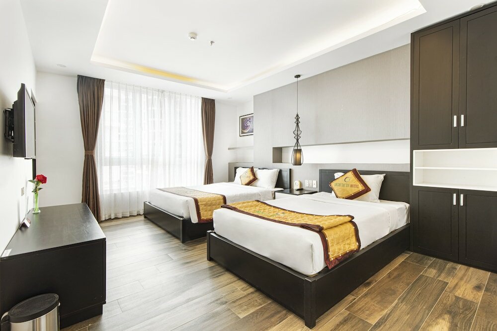 Фото J&b Hotel and Apartments