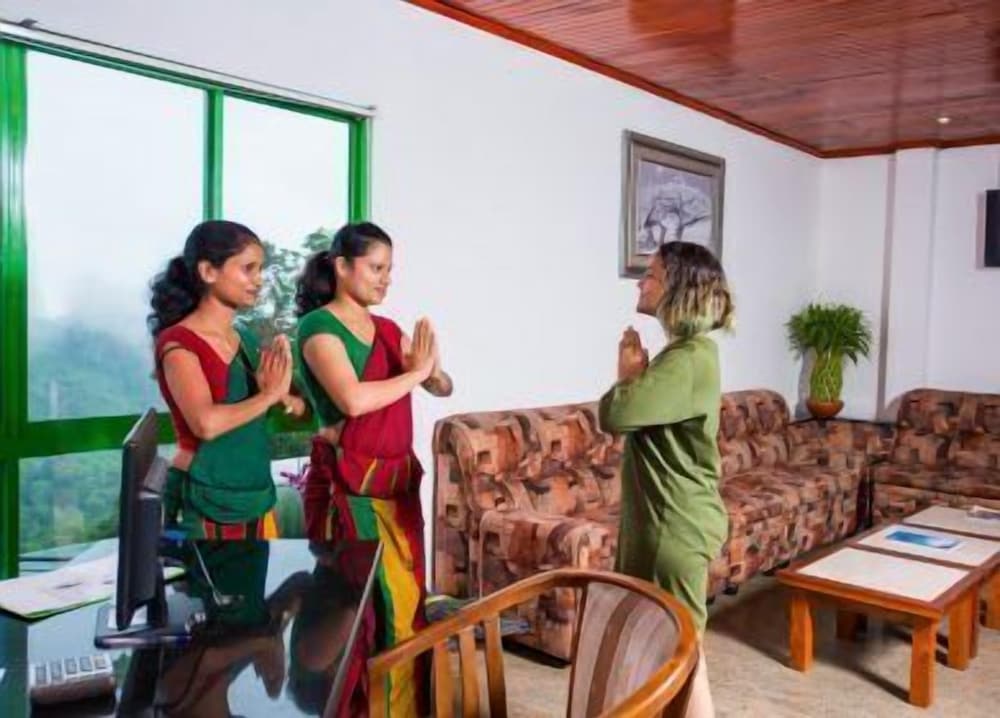 Фото Ramboda Falls Hotel