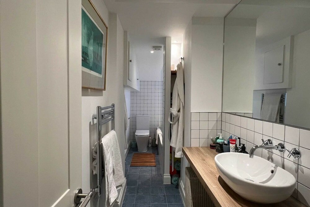 Фото Spacious and Bright 1 Bedroom Flat in Notting Hill