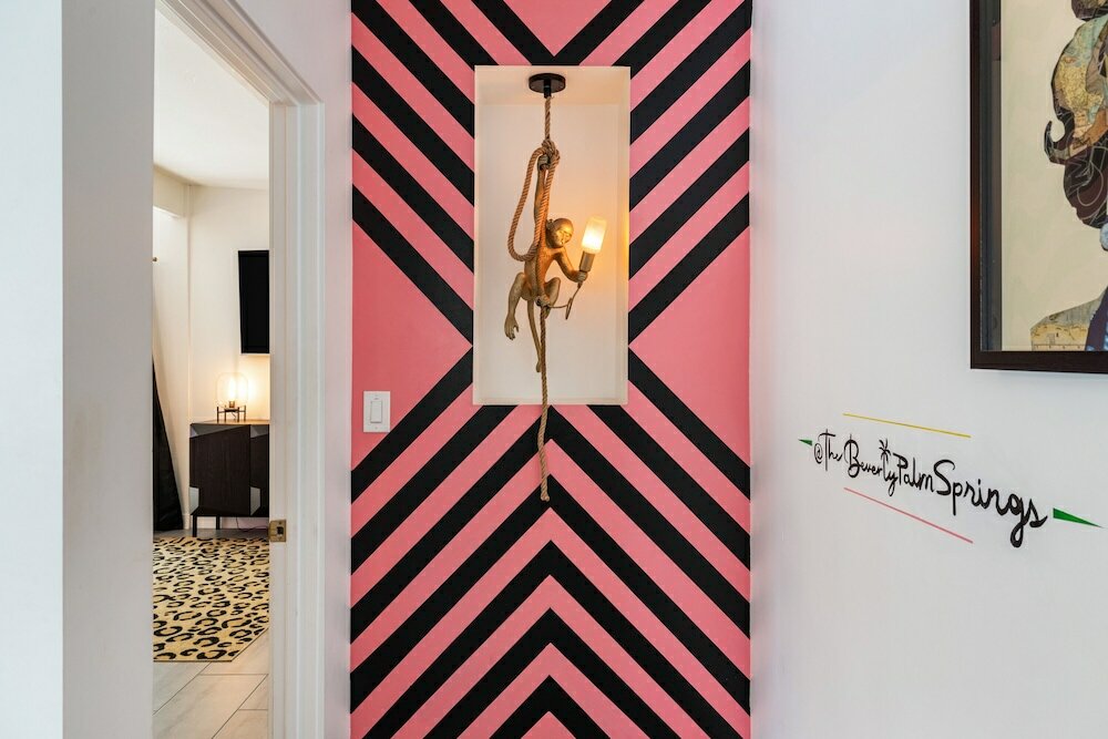 Фото The Blush & Beverly