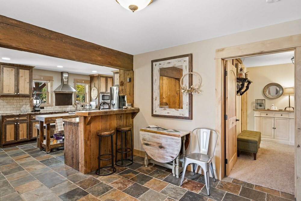 Фото The Big House at Bunk House