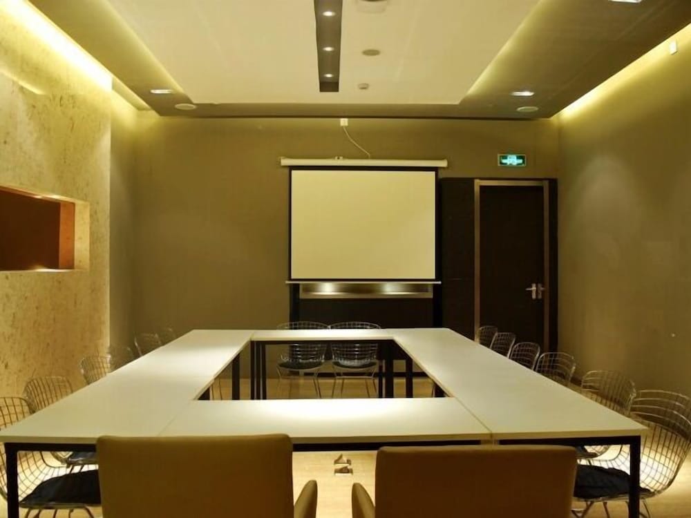 Фото Microtel by Wyndham Kunming City Center