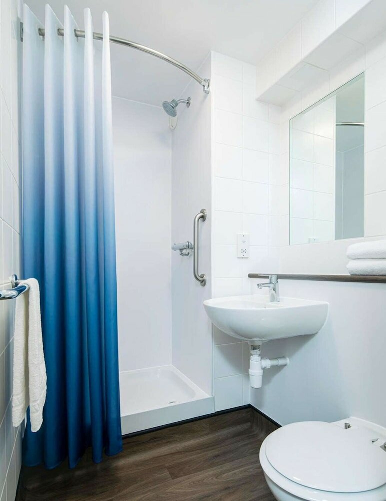 Фото Travelodge London City Airport