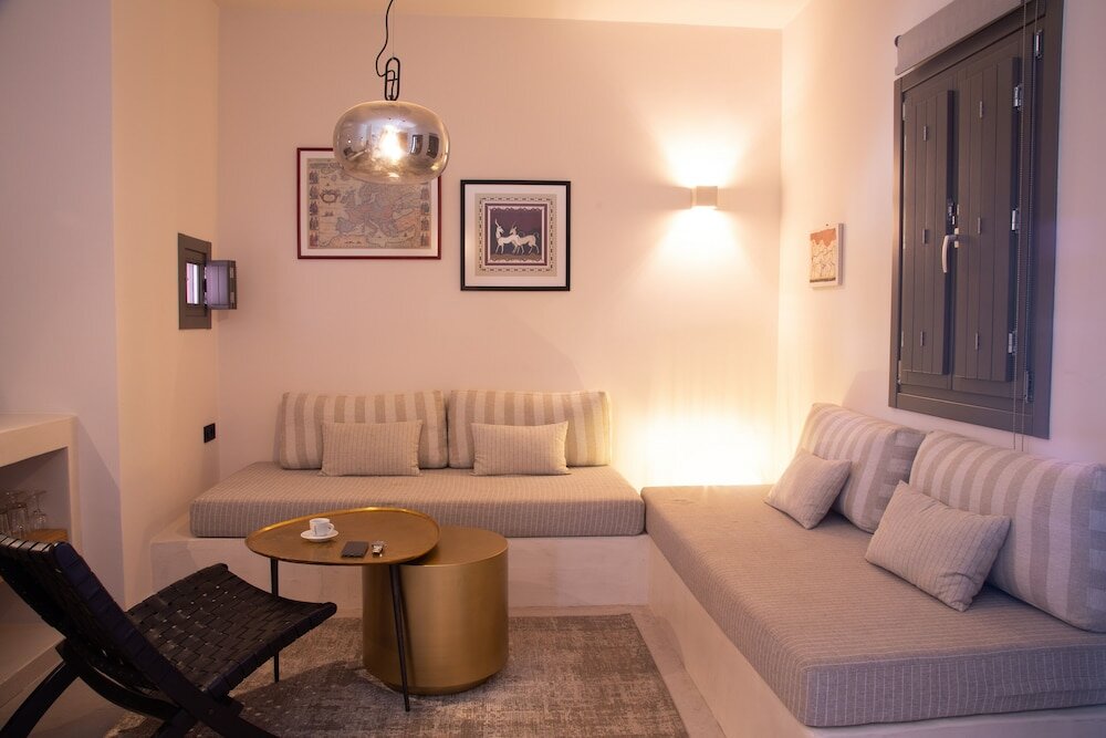 Фото Terra Nera Suites Santorini