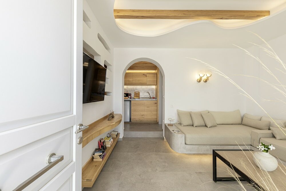 Фото Alafropetra Luxury Suites