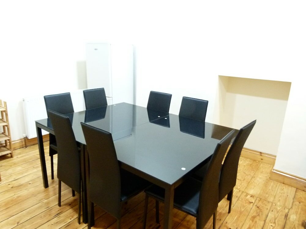 Фото Ss Property Hub - Family Apartment Kensington