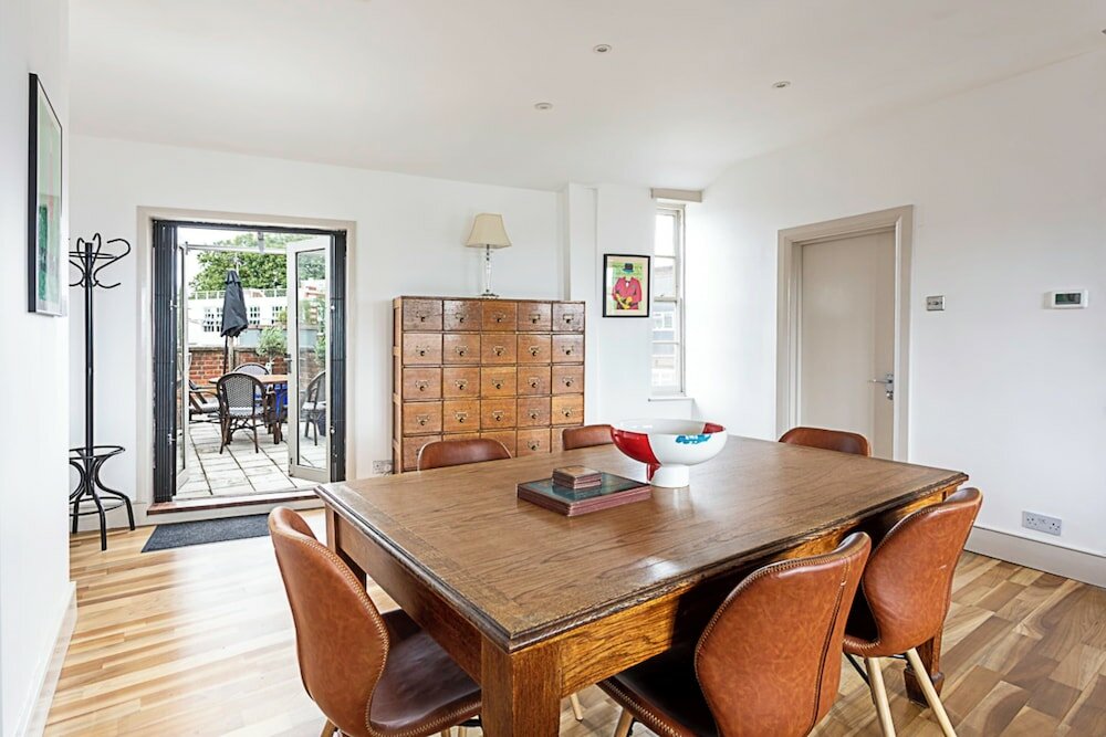 Фото Contemporary Open Plan Penthouse