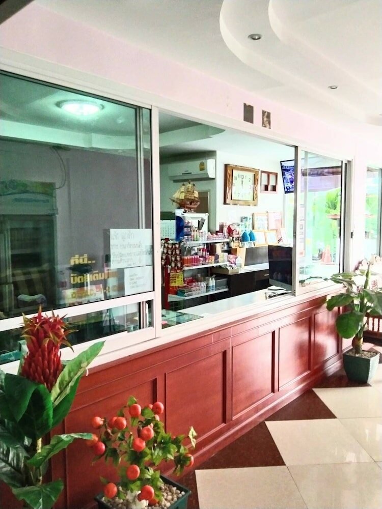 Фото OYO 75399 Choktipparat Place