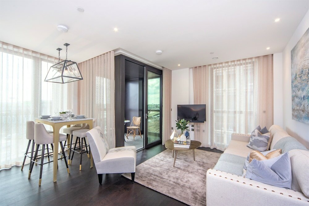 Фото Thornes House Apartments