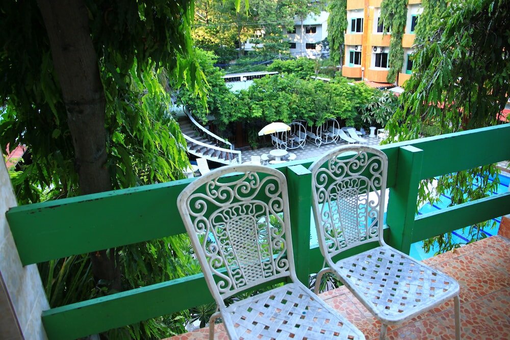 Фото Seashore Pattaya Resort