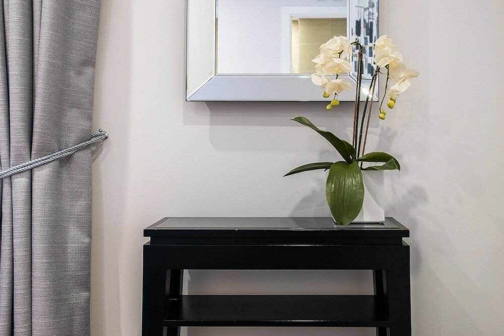 Фото Lak Serviced Apartments