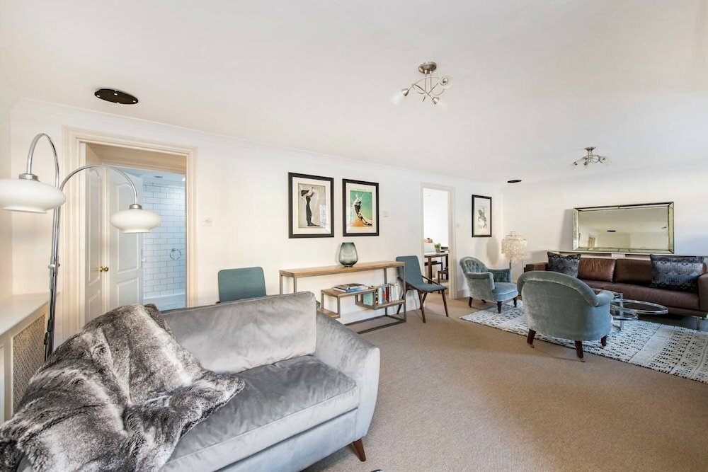 Фото Beautiful 2-bed Flat, Notting Hill