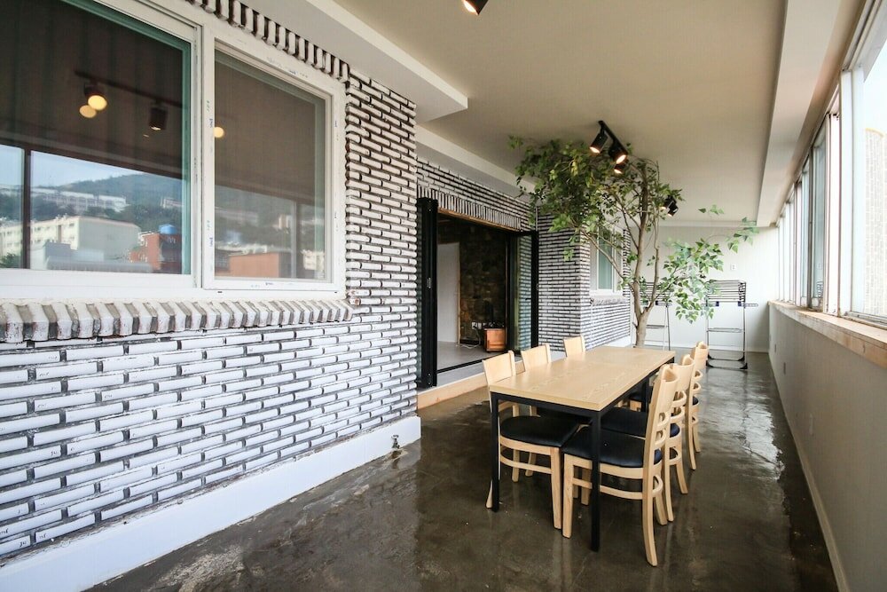 Фото Yeosu Party Motel and Guest House