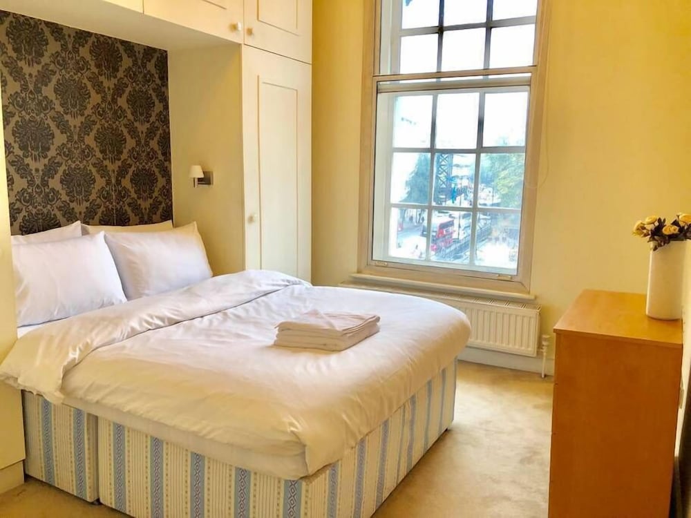 Фото Buckingham Palace View Apartment