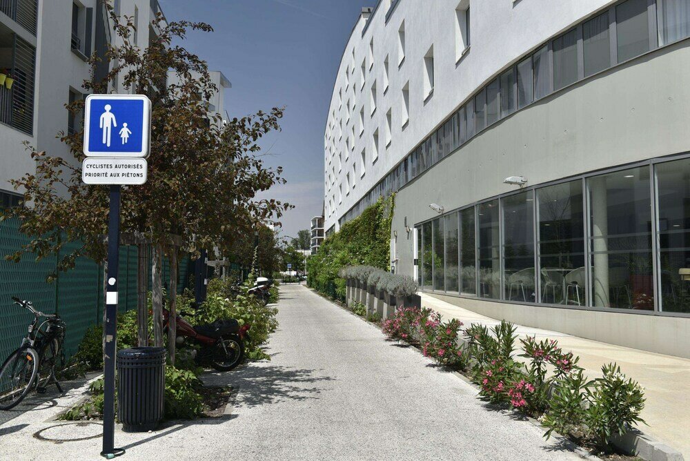 Фото Appart Hôtel Mer & Golf City Bordeaux Bassins à Flot