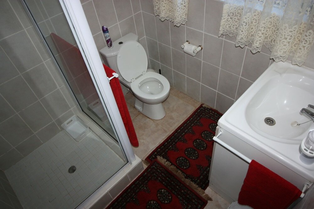 Фото Covenant Well Guest House