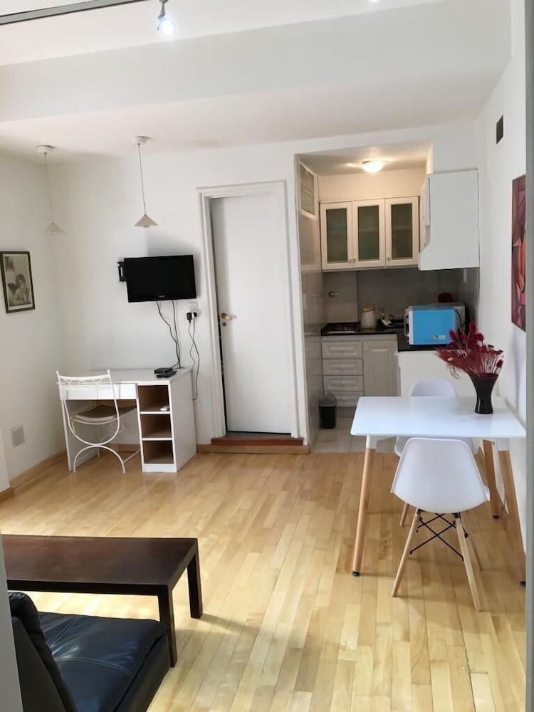 Фото Luminoso Dos Ambientes EN Recoleta