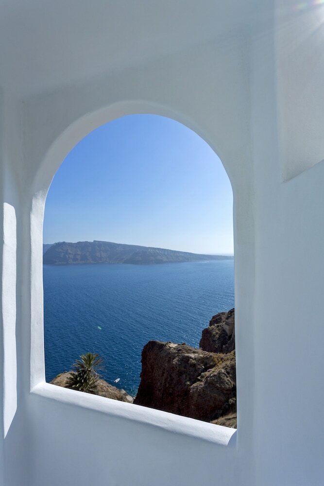 Фото Charisma Suites