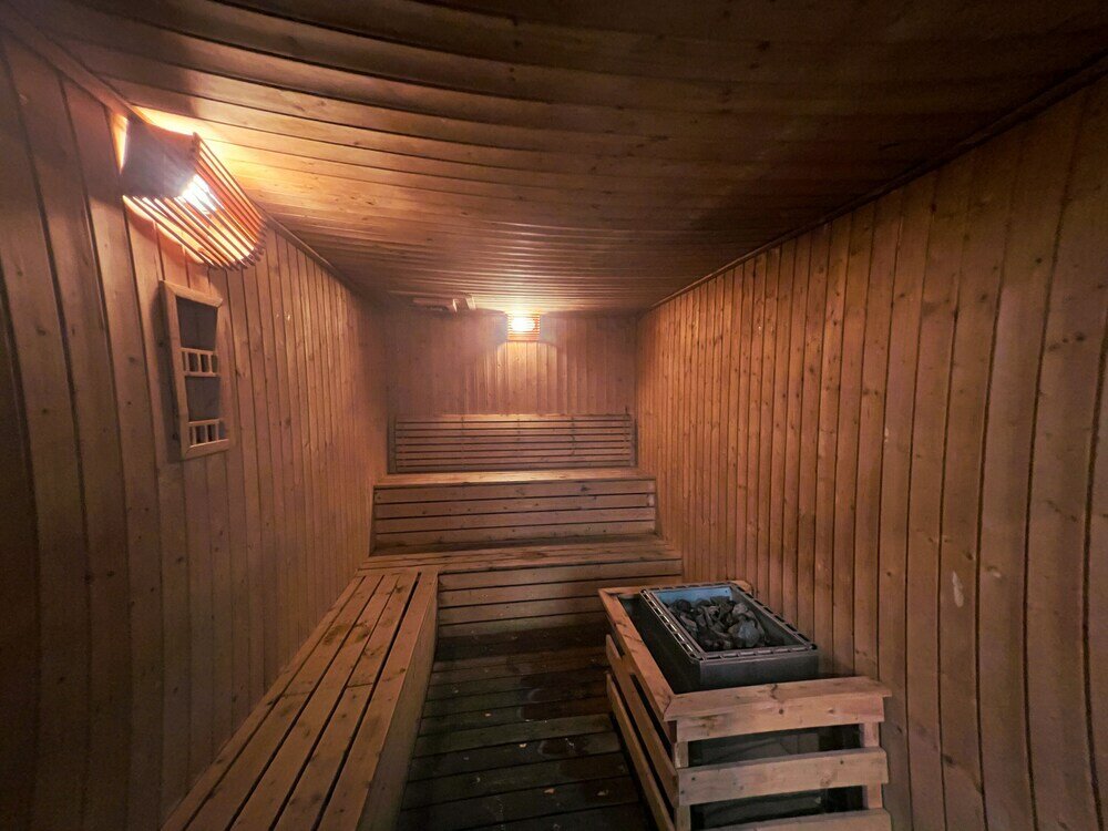 Фото Robertson by Shahjalal Suites