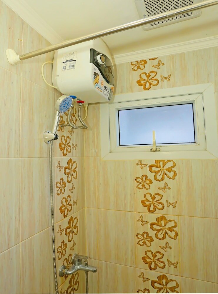 Фото Oyo 92306 Barata Hotel