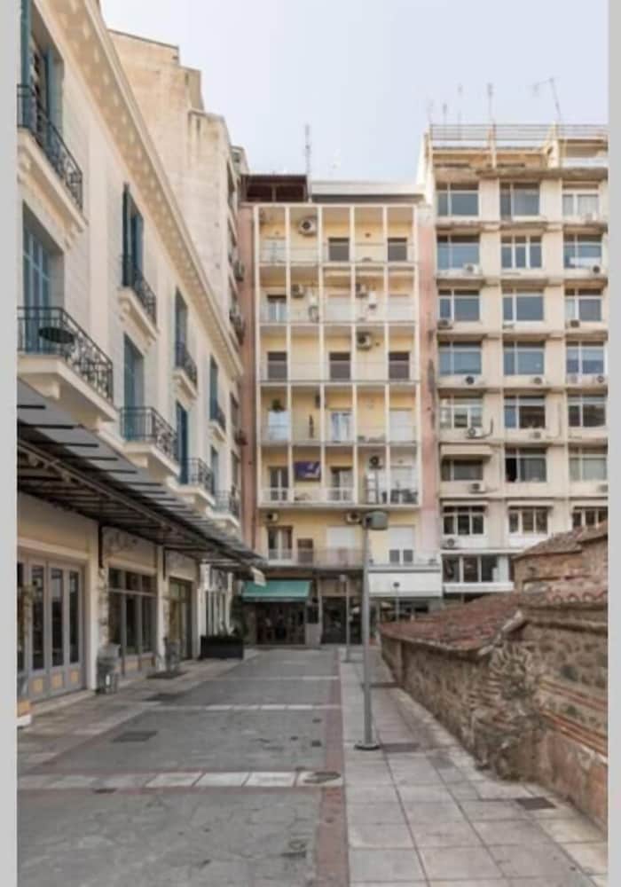 Фото KSquared Nilie Hospitality Mgmt