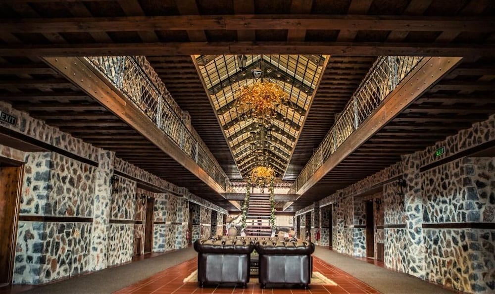 Фото Hotel Kaimak Inn