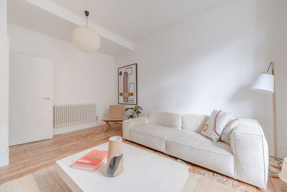 Фото Beautiful Minimalistic 2bd House - Victoria Park