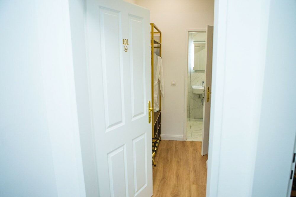 Фото Pension Central - Self Check-in