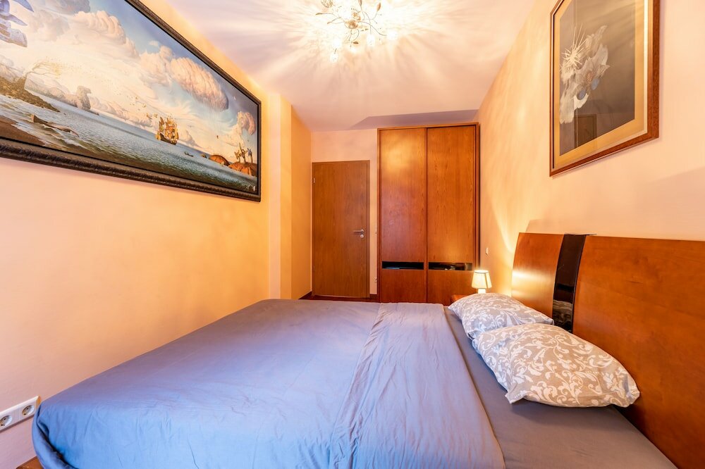 Фото Spacious 2br Apt w Terrace Pkg Near Dt