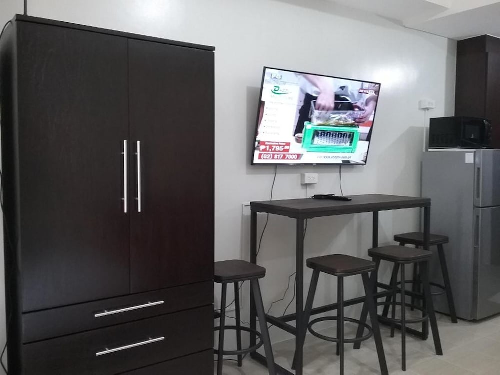 Фото Condoluxe Pioneer Woodlands w Parking