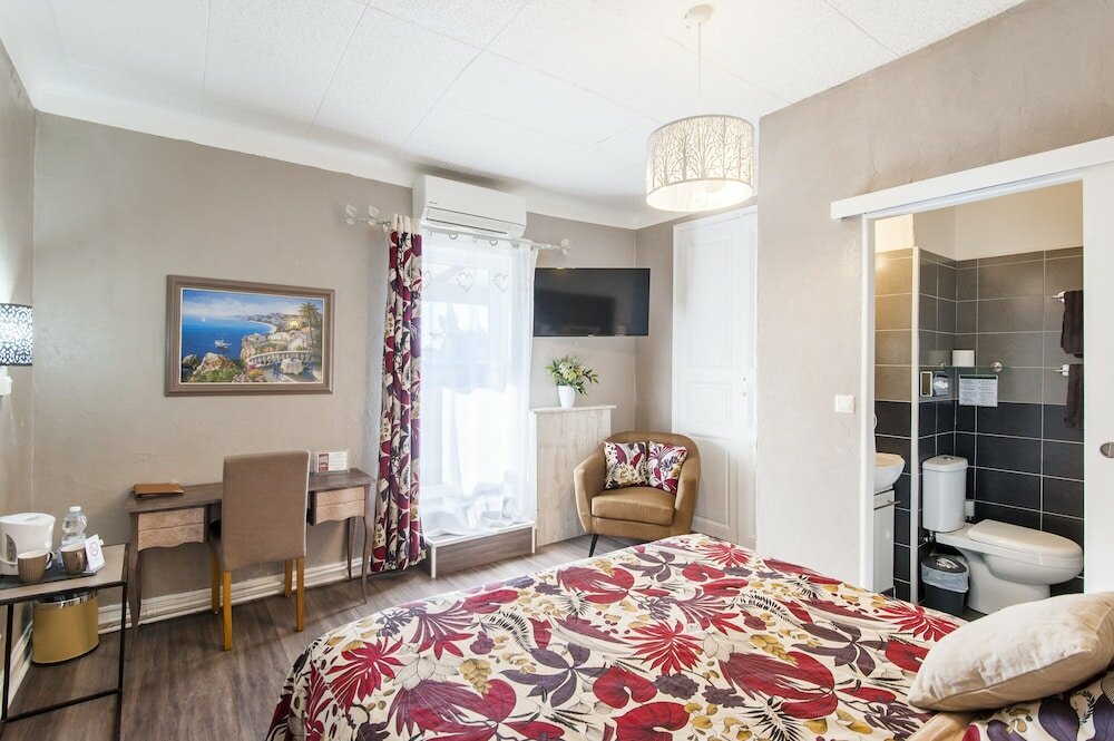 Фото Hôtel De Charme Le Provence