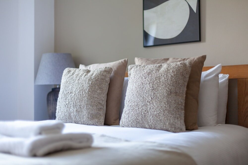 Фото The Ealing Collection