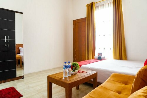 Гостиница RedDoorz near Cipinang Indah Mall в Джакарте