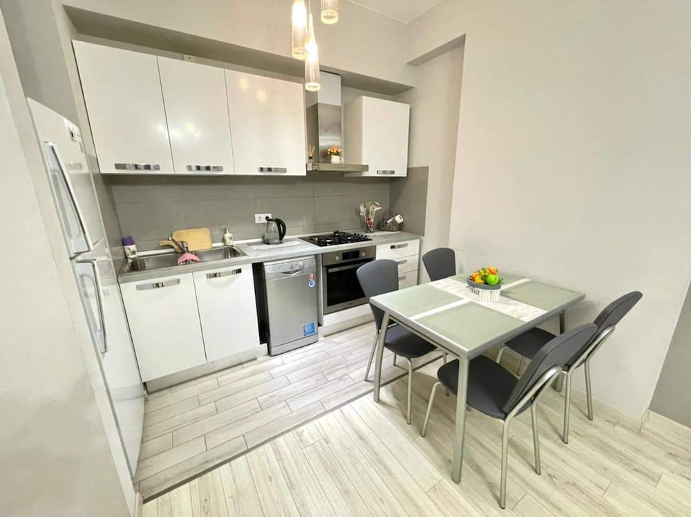 Фото Sol's M2 White Modern Apartments