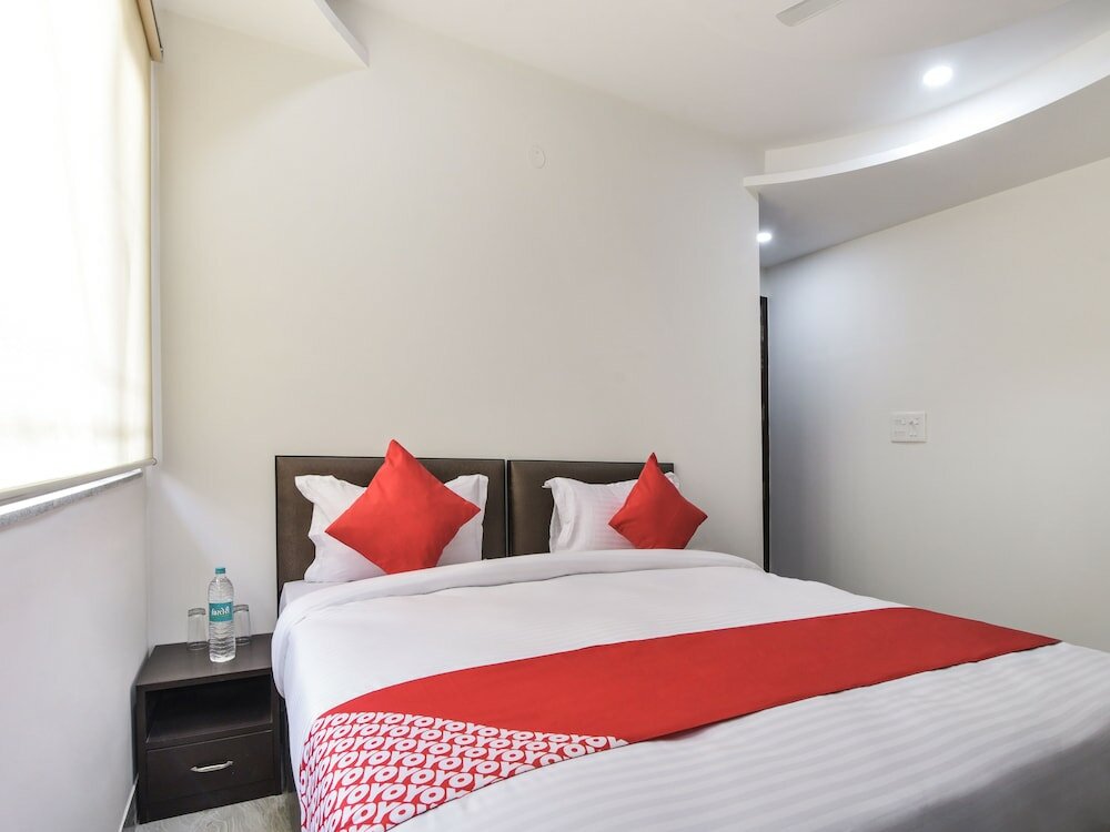 Фото Oyo 25086 Hotel Prince Plaza