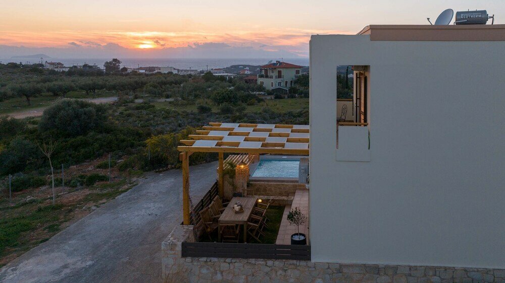 Фото EcoHome Villa