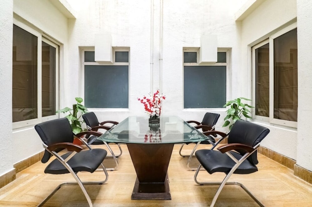 Фото Hotel Jasola 82 inn