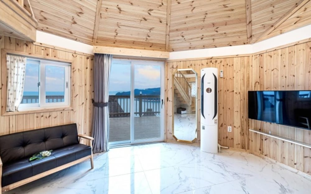 Фото Yeosu Morning of Finland Resort Pension