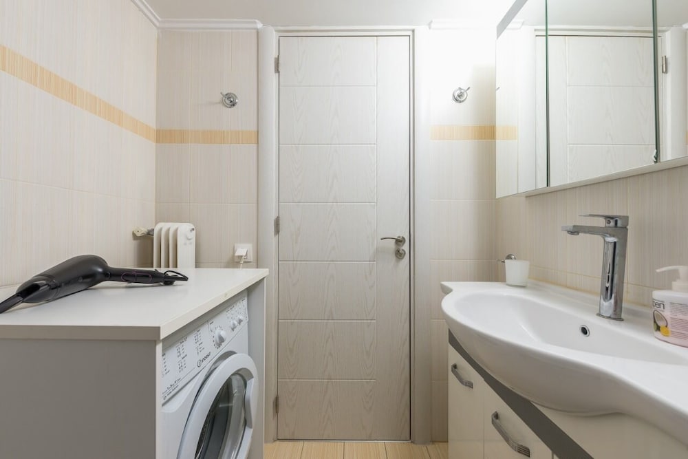 Фото Pagkrati 2 bedroom apartment for 4 persons