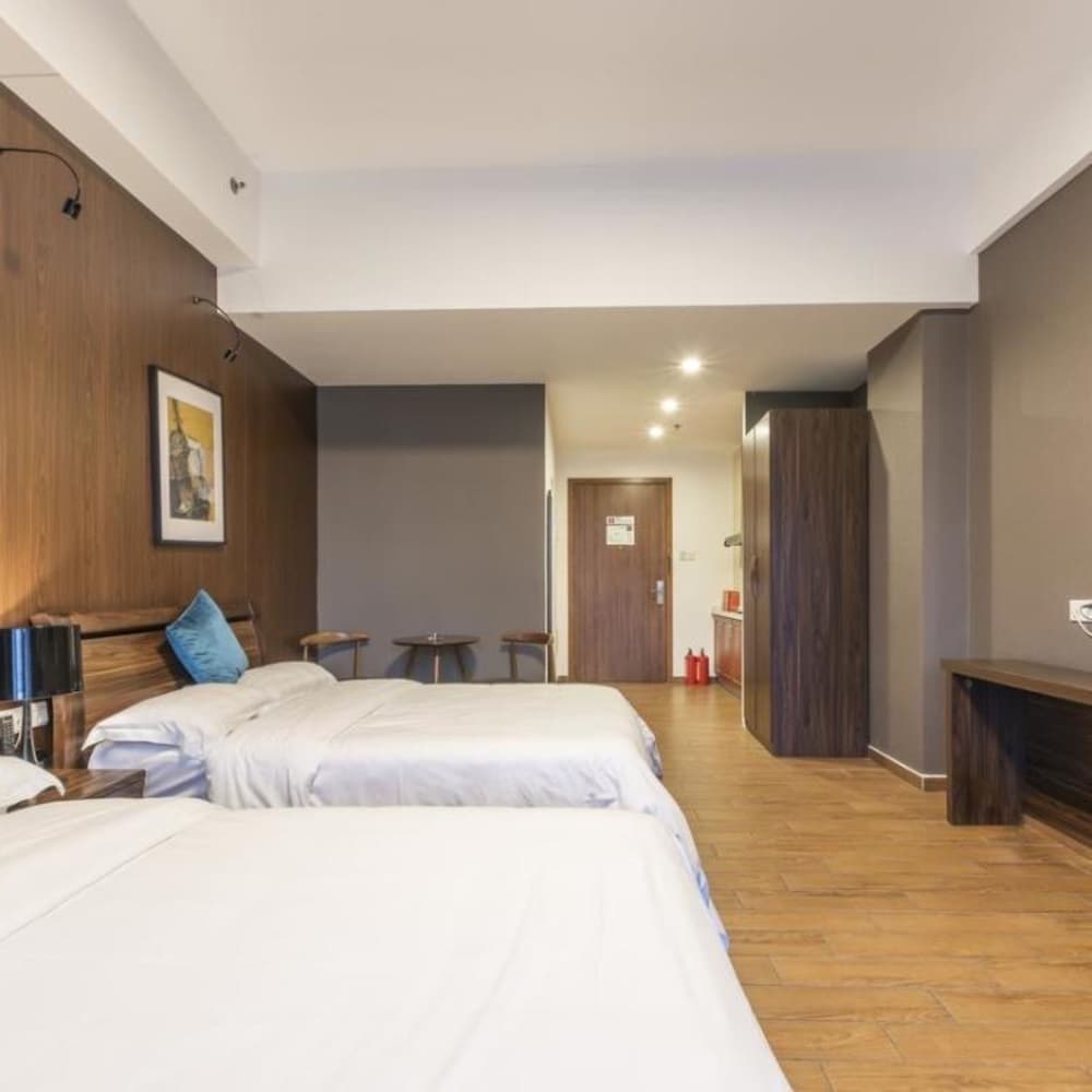 Фото V-hotel Boutique Hotel