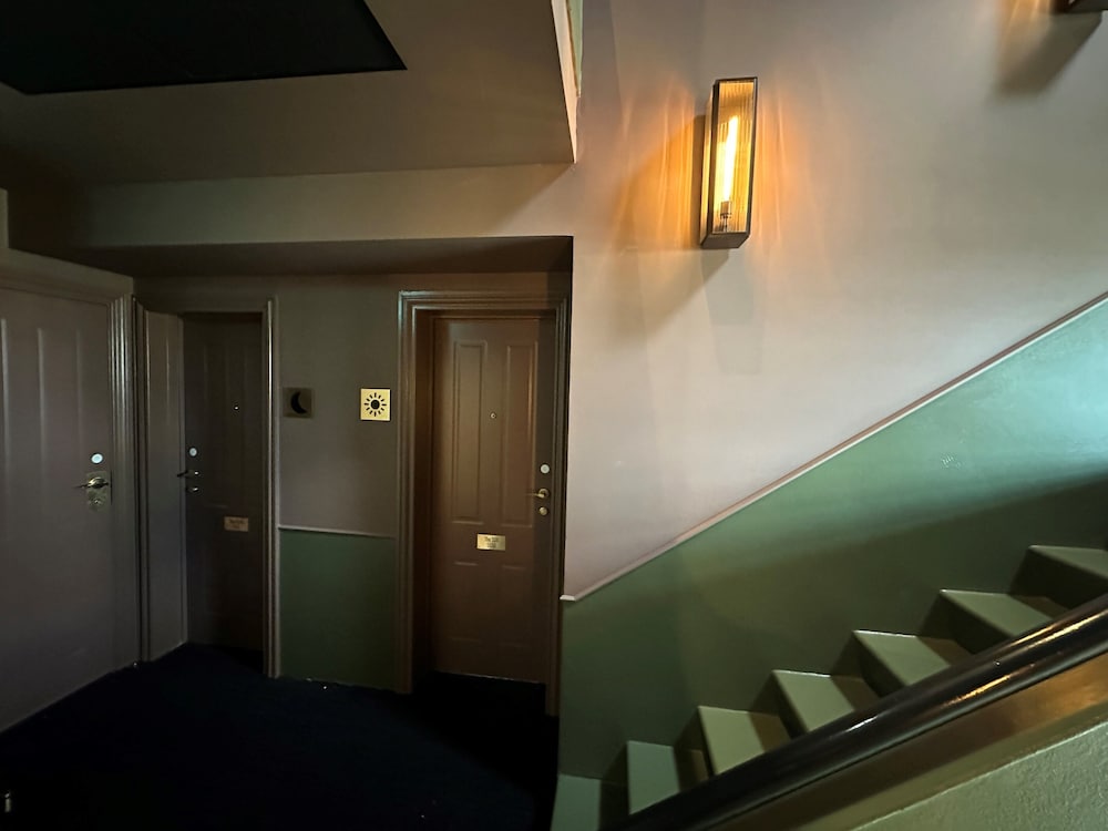 Фото Hypernym Hotel & Suites