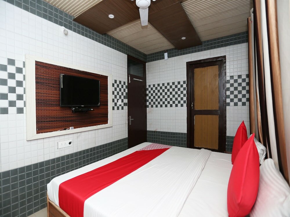 Фото Oyo 28835 Hotel Star