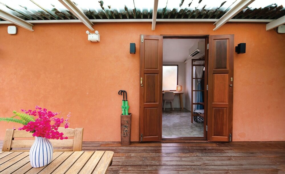 Фото The Little White Bird Traveller Hostel