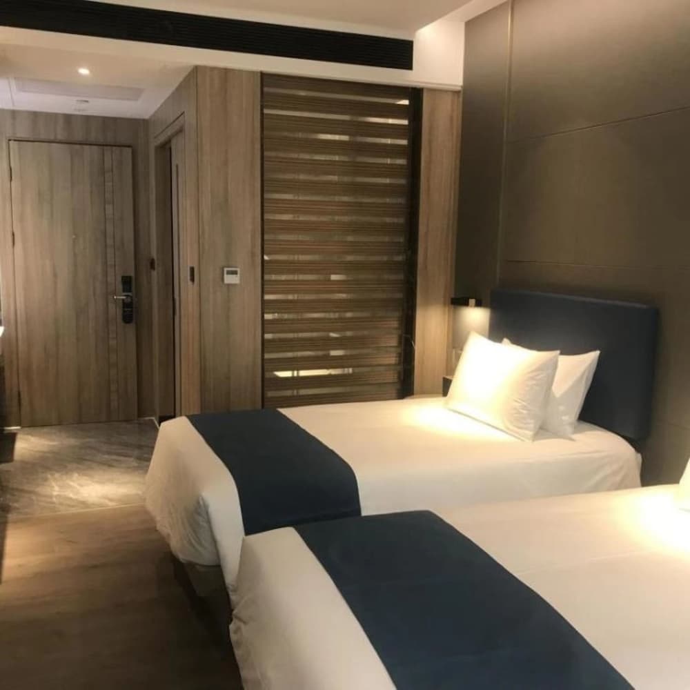 Фото Naive S Hotel