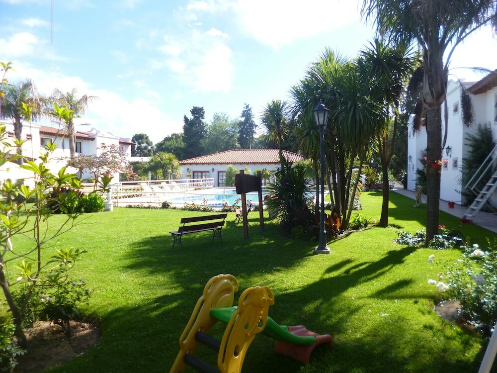 Фото Hotel Garden House