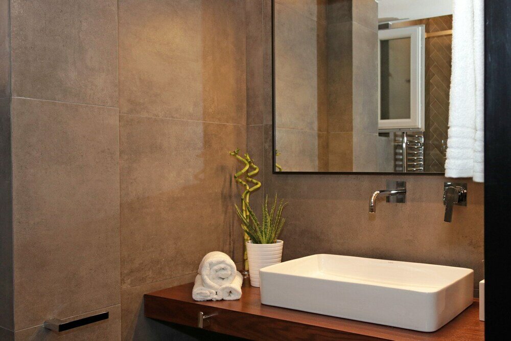 Фото Tom's Bachelor Pad