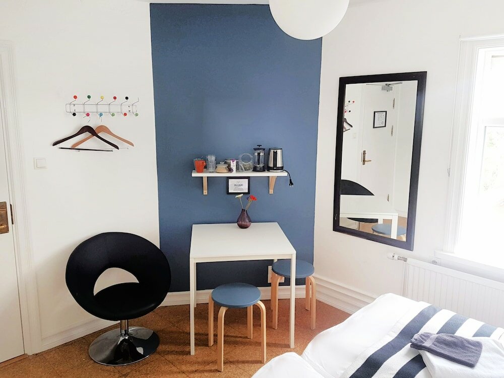 Фото Refurinn Reykjavik Guesthouse - Hostel